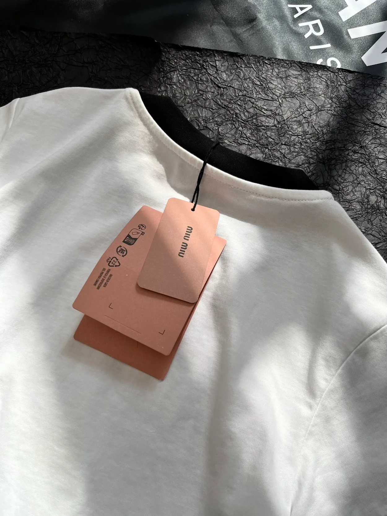 로고 프린트 크롭 티셔츠 상세