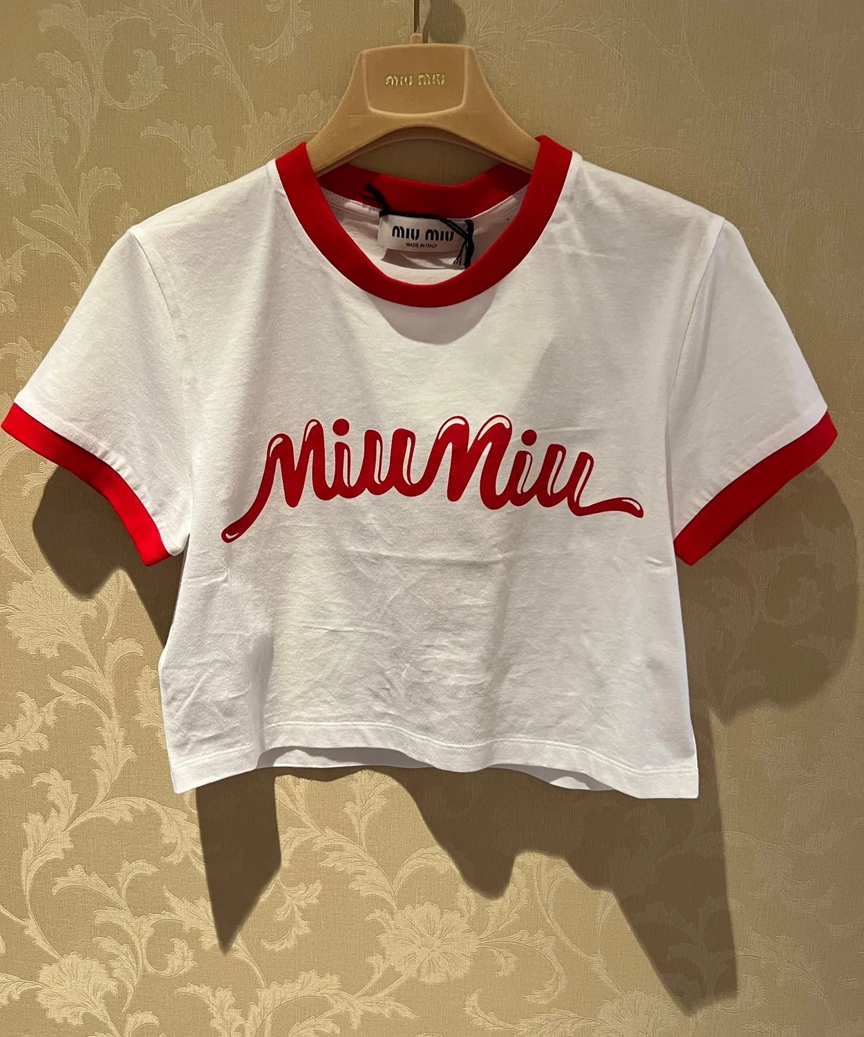 로고 프린트 크롭 티셔츠 상세