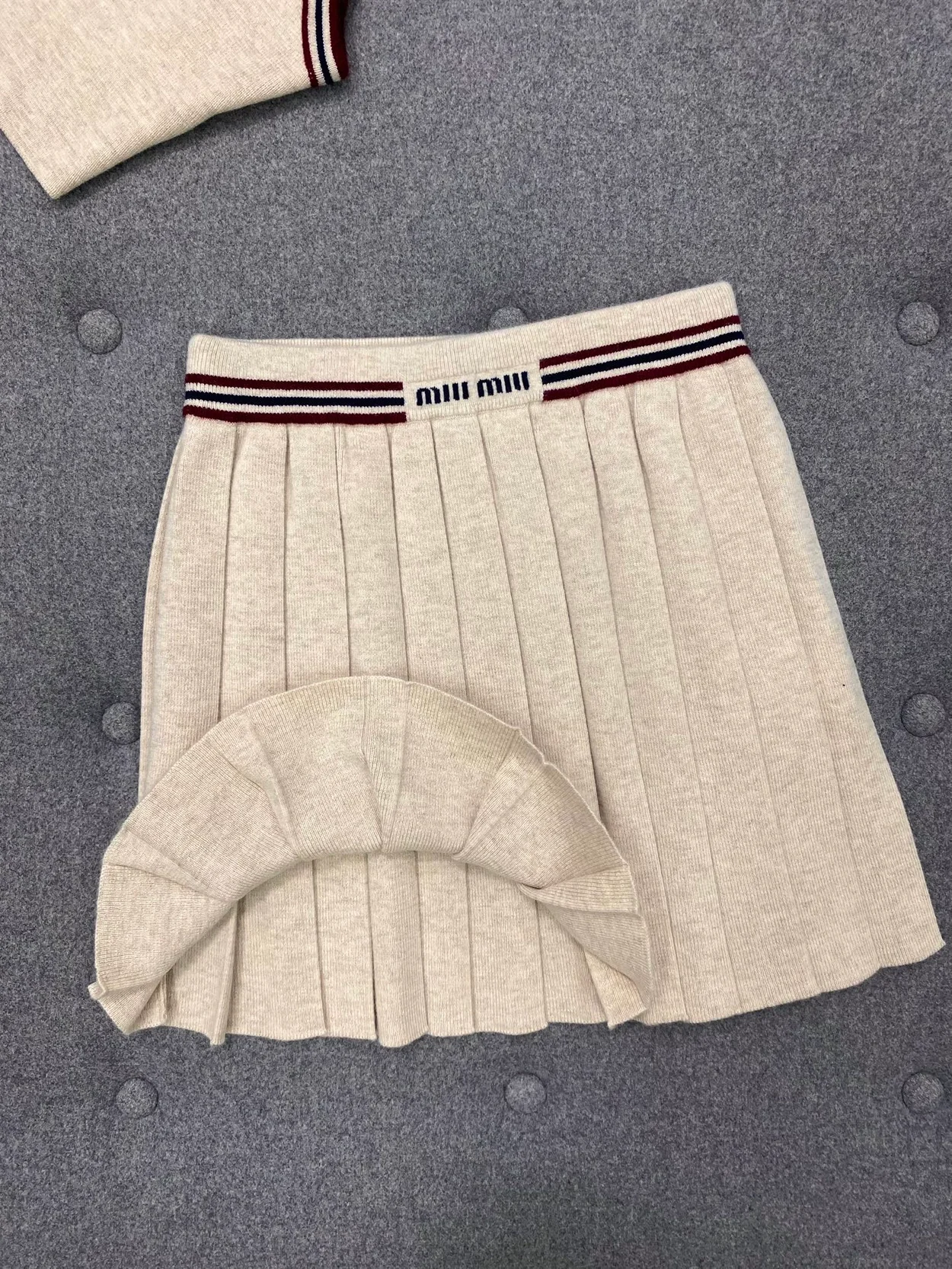 캐시미어 플레어 스커트 상세