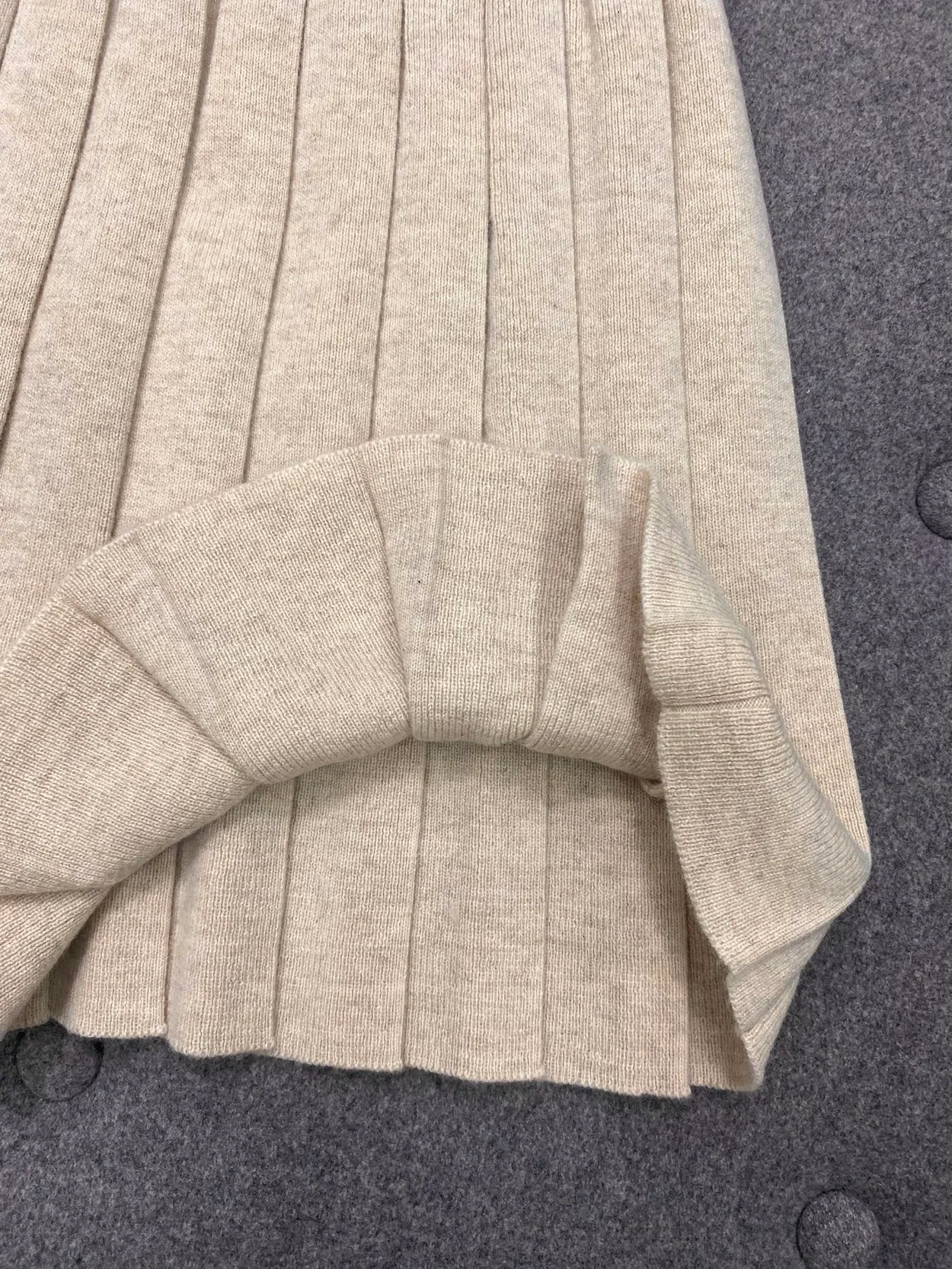 캐시미어 플레어 스커트 상세