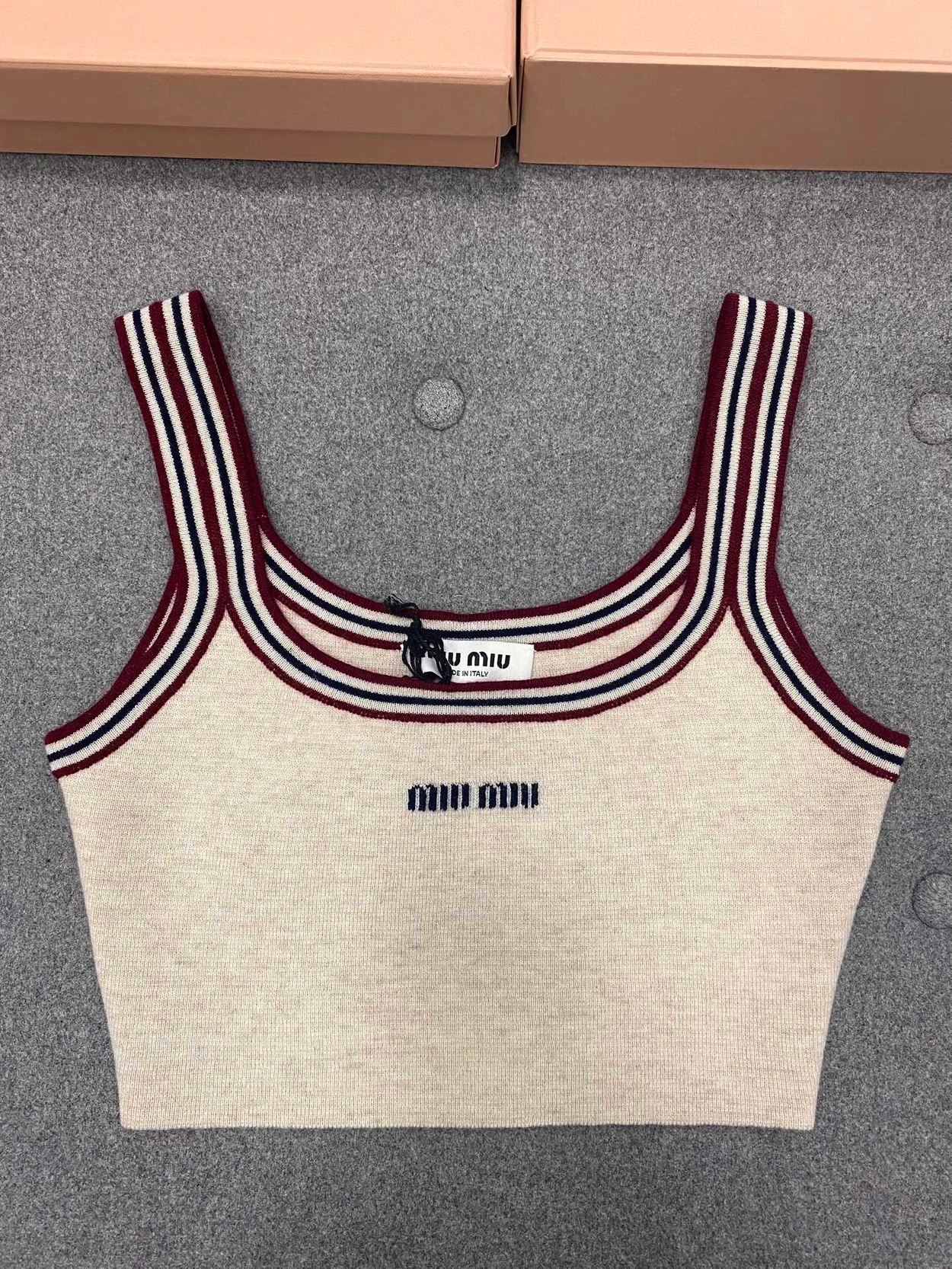 미우미우 캐시미어 탱크 탑 상세