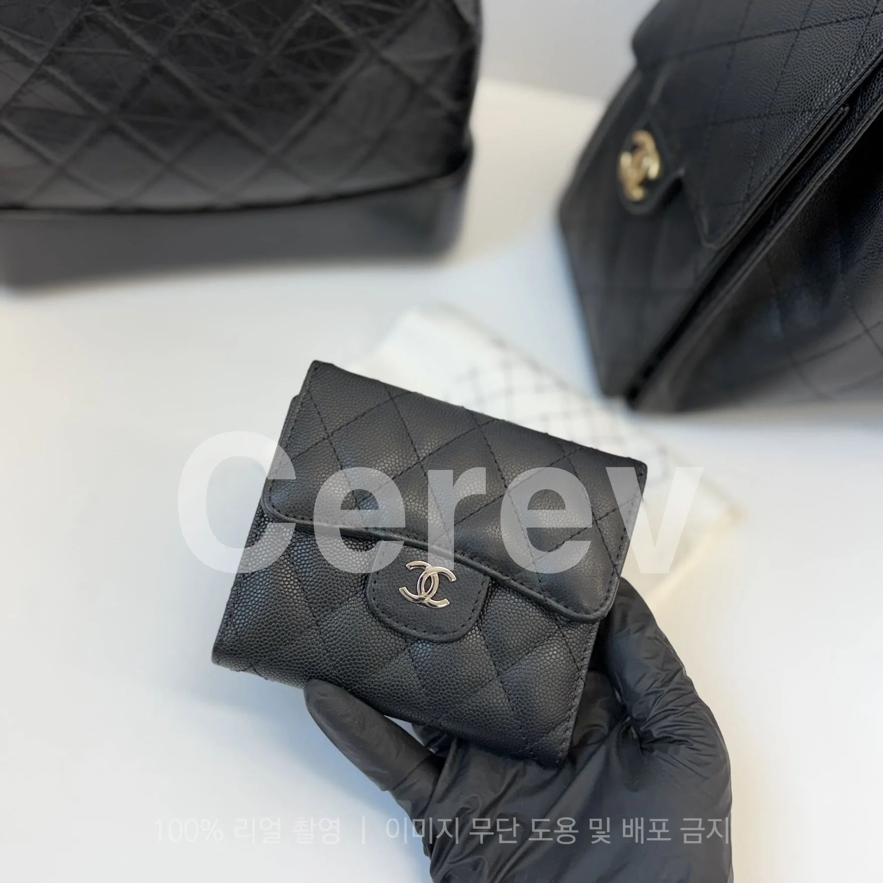 클래식 반지갑 (캐비어 or 램스킨) 상세