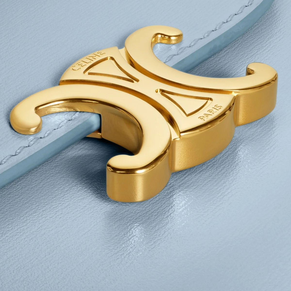 스몰 트리옹프 플랩 지갑 골드 페일 블루 상세