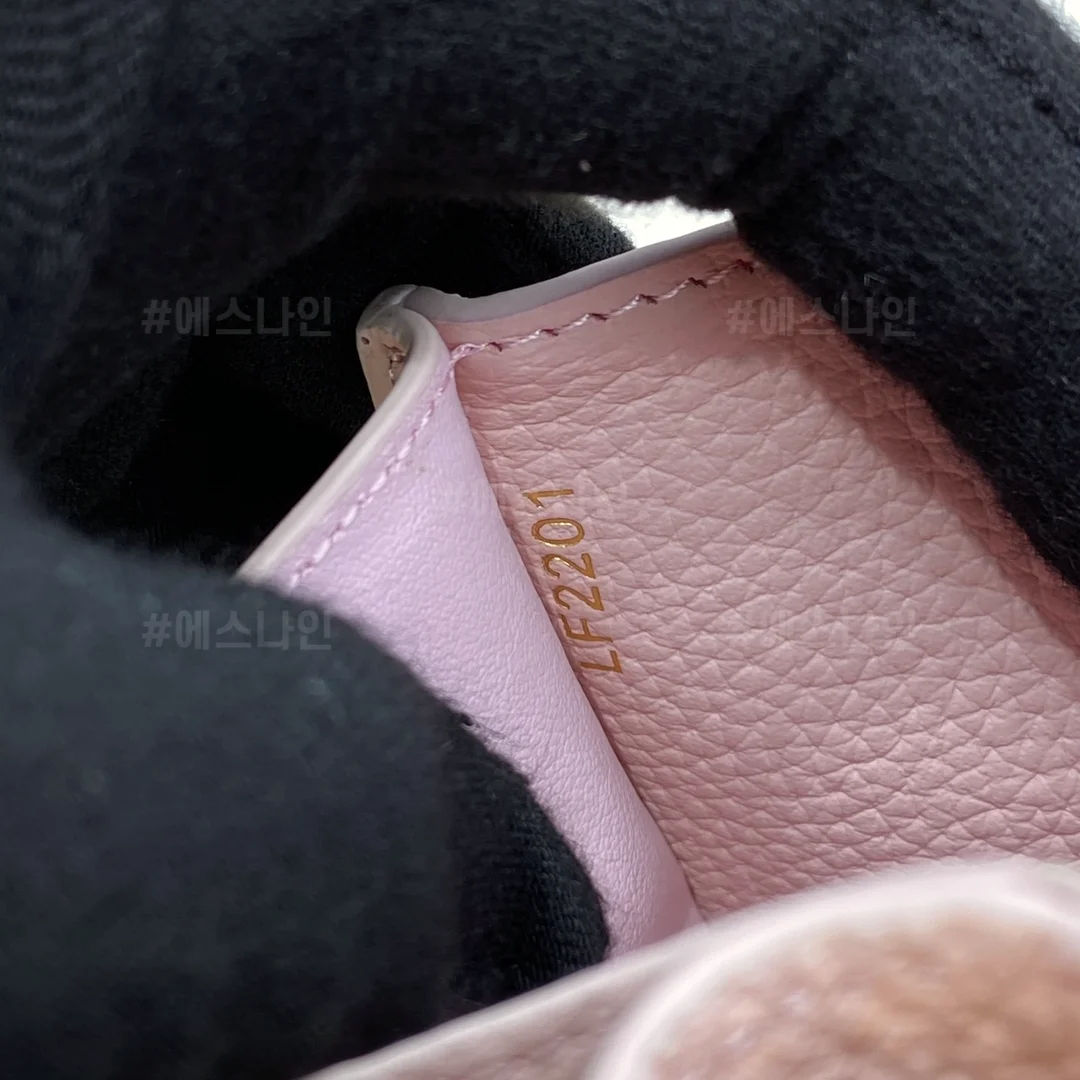 클레아 월렛 모노그램 앙프렝뜨 지갑 M81139_1 상세