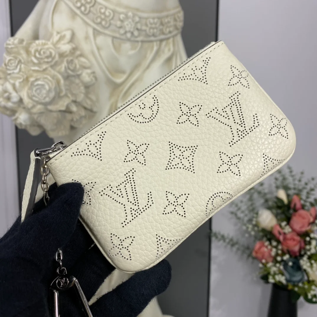 아이스 키 파우치 지갑 M69508_7 상세