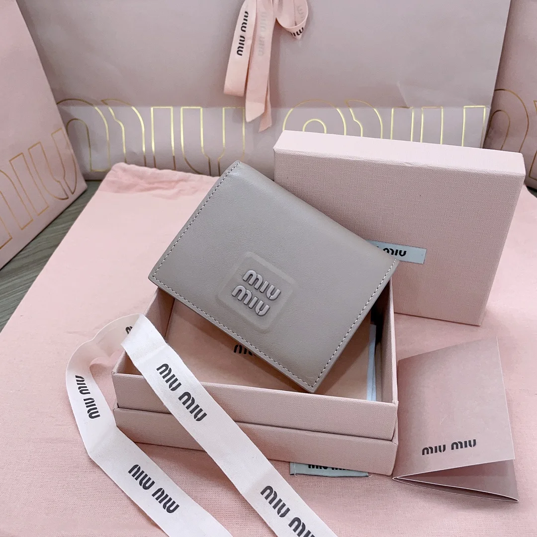 가죽 로고 반지갑 상세