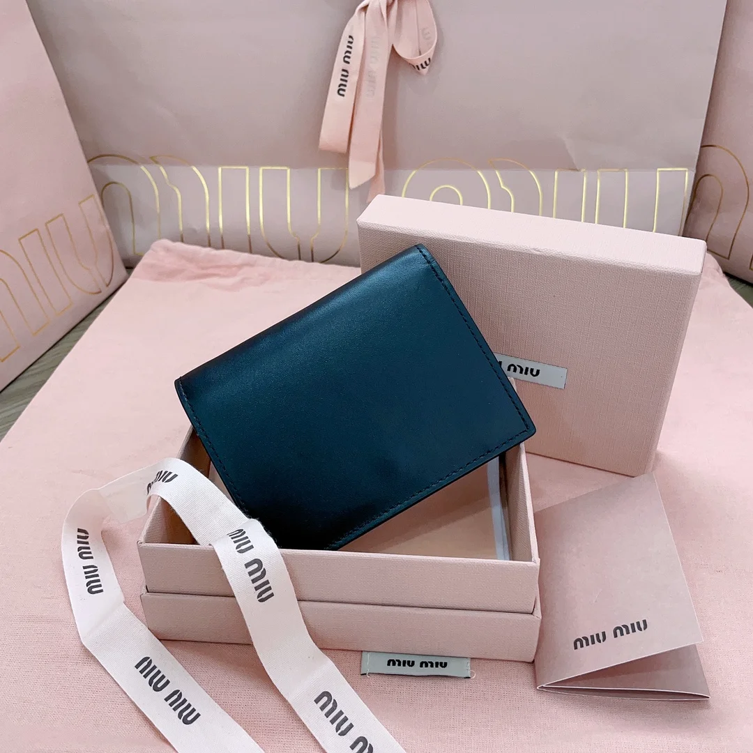 가죽 로고 반지갑 상세