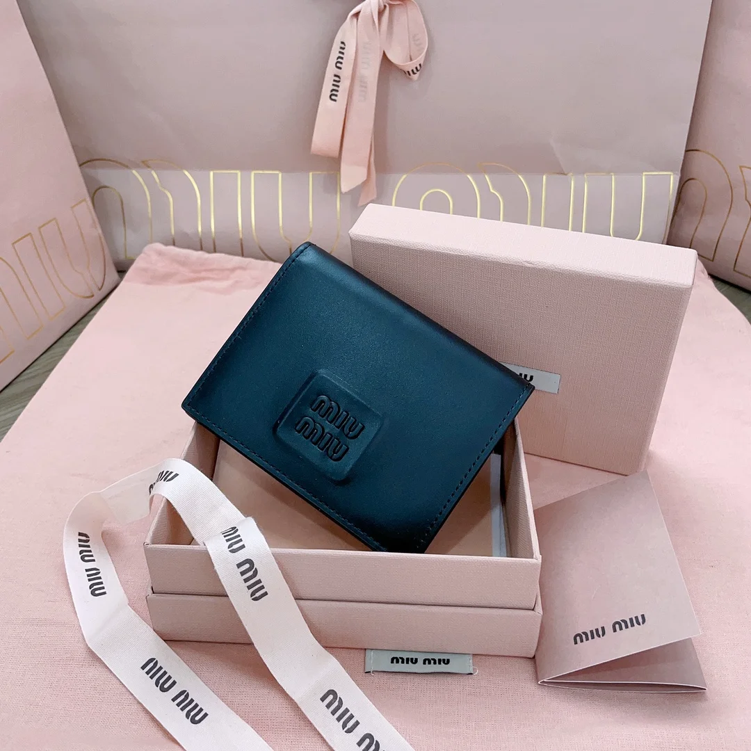 가죽 로고 반지갑 상세