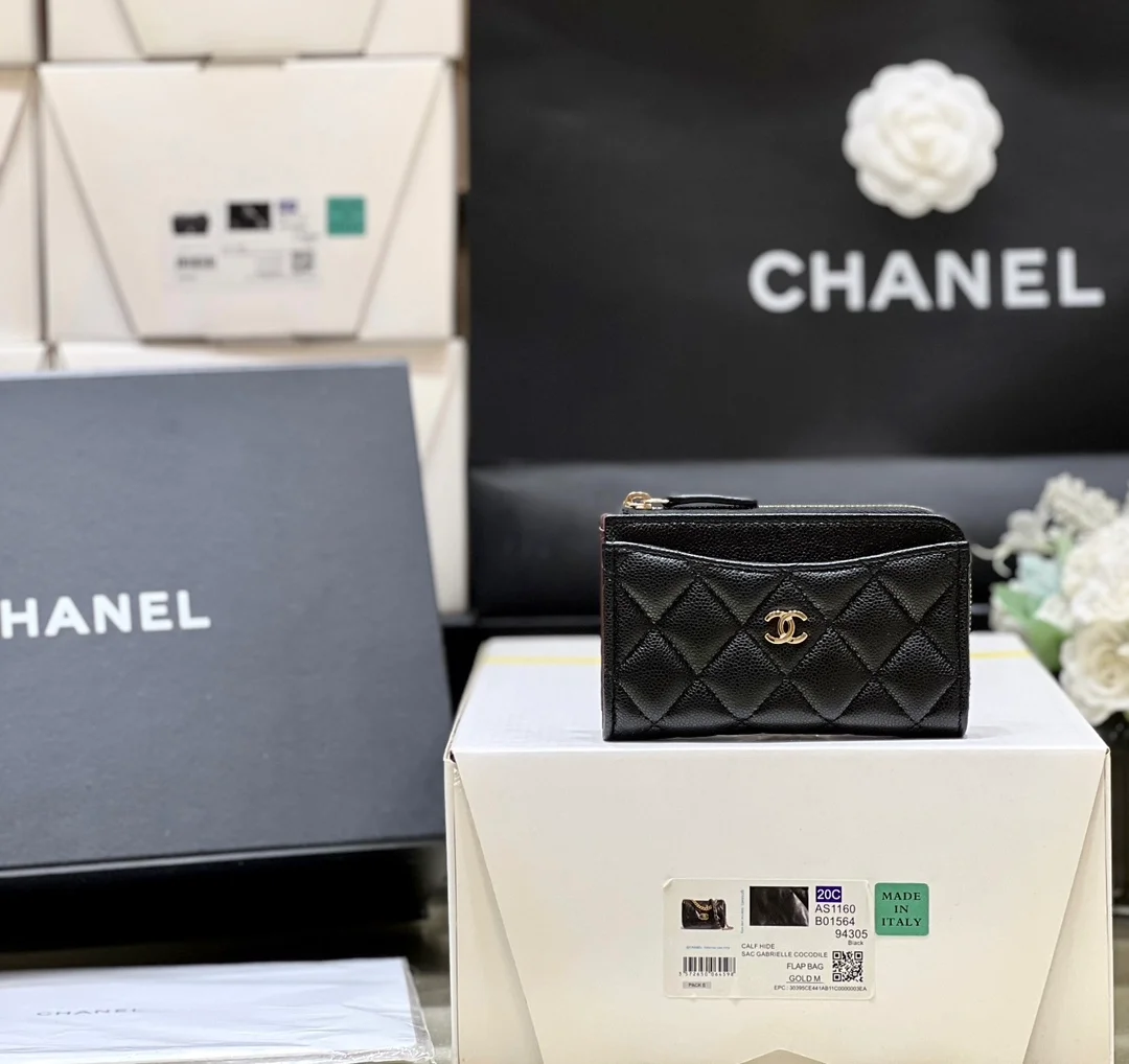 클래식 그레인드 지퍼 카드 홀더 상세