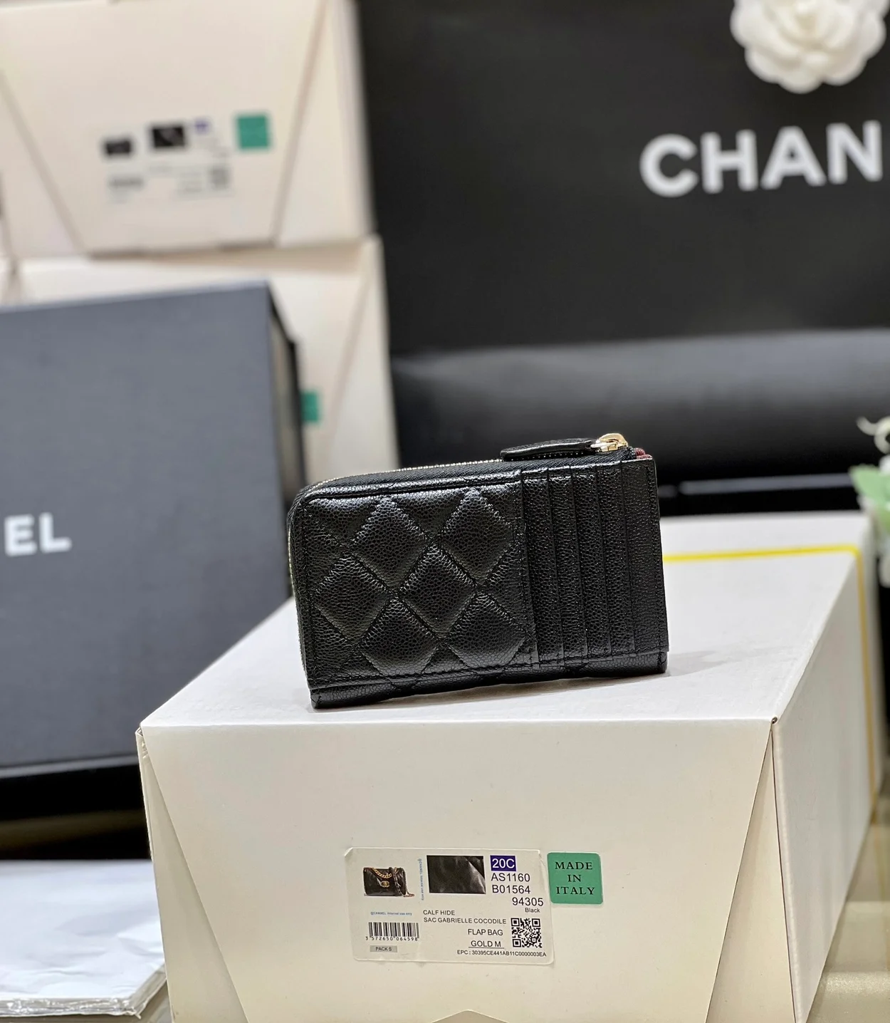 클래식 그레인드 지퍼 카드 홀더 상세