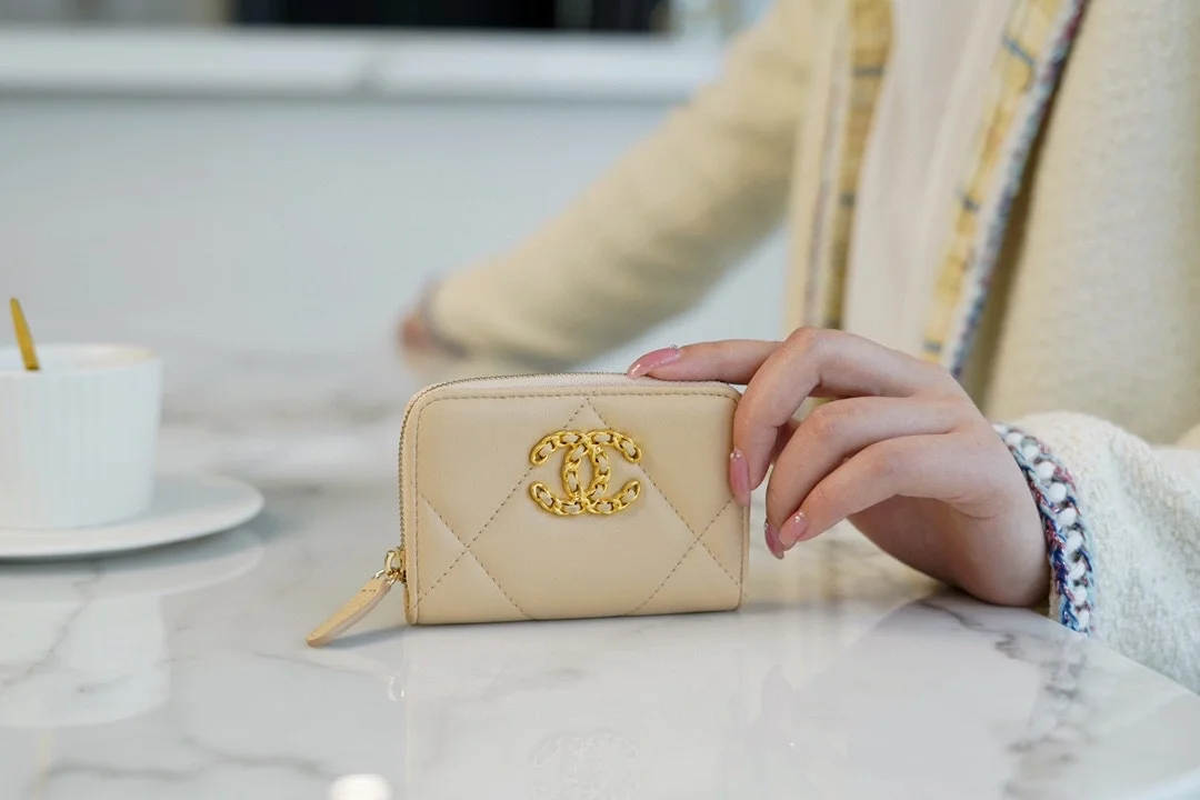 19 지퍼 코인 지갑 베이지 상세