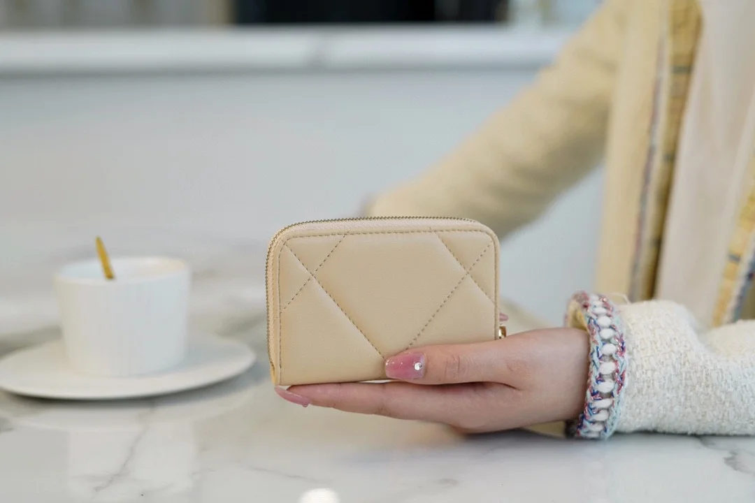 19 지퍼 코인 지갑 베이지 상세