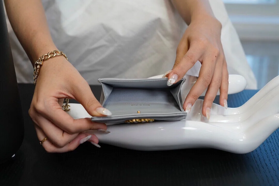 19 플랩 카드 홀더 스카이 블루 상세