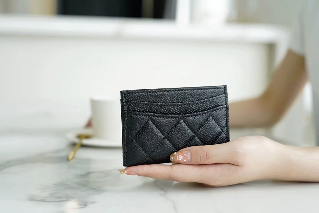 클래식 카드 홀더 블랙 골드 상세