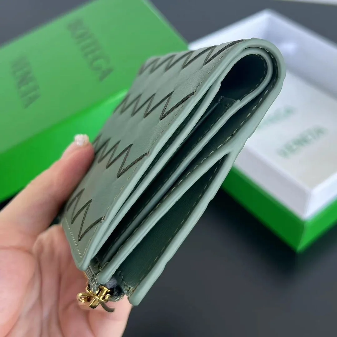 스몰 인트레치아토 폴더형 지퍼 지갑 그린 상세