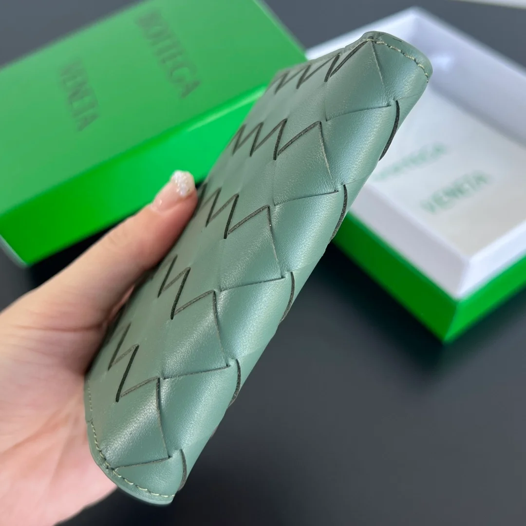 스몰 인트레치아토 폴더형 지퍼 지갑 그린 상세