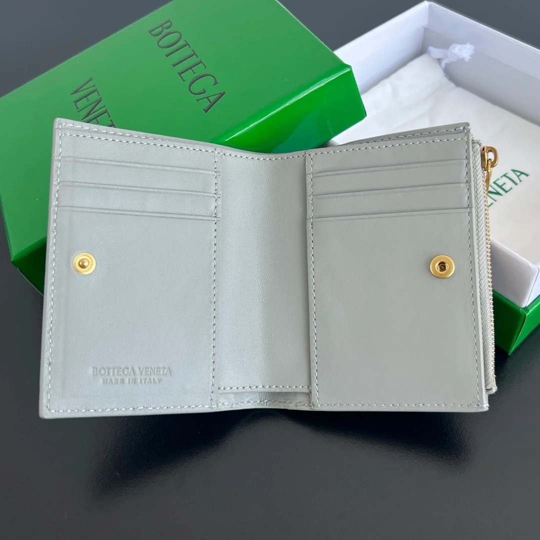 스몰 인트레치아토 폴더형 지퍼 지갑 그레이 상세