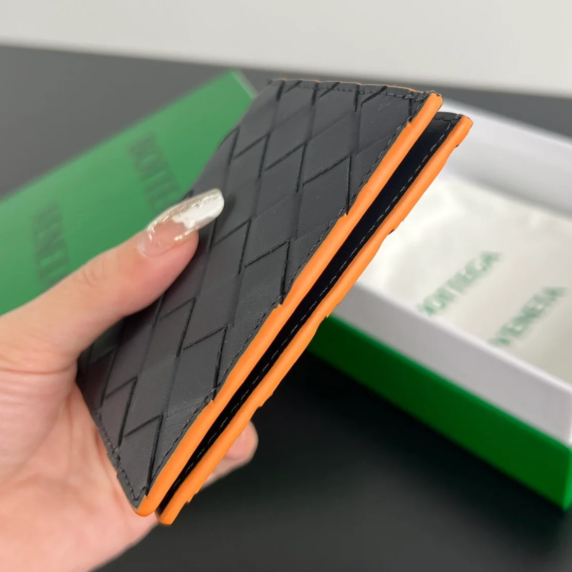 인트레치아토 슬림 폴더 지갑 상세