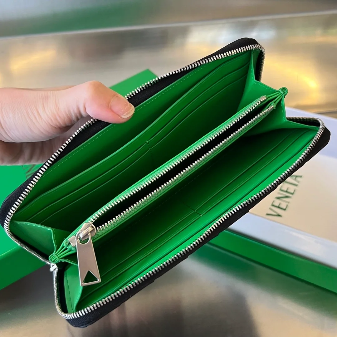 인트레치아토 어라운드 지갑 블랙/페러킷 상세