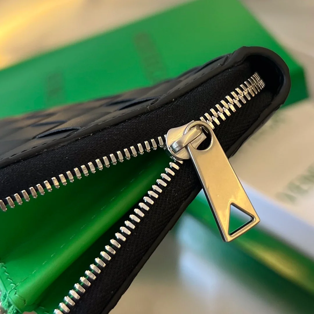 인트레치아토 어라운드 지갑 블랙/페러킷 상세