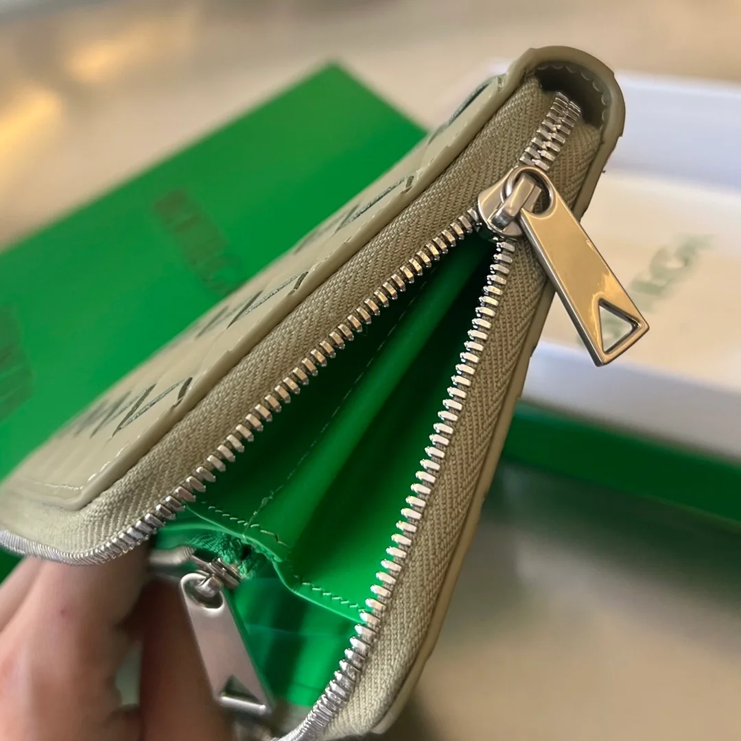 인트레치아토 투톤 지퍼 지갑 상세