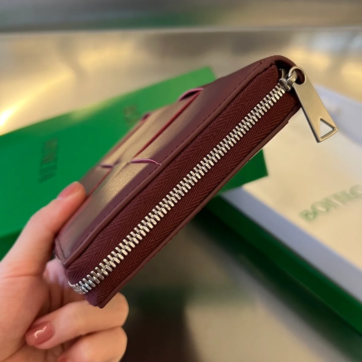 어라운드 지퍼 월릿 버건디 상세