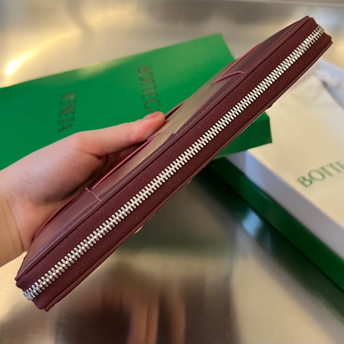 어라운드 지퍼 월릿 버건디 상세