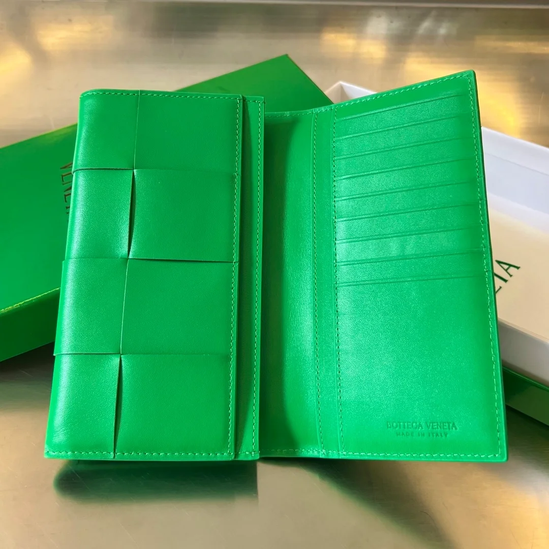 카세트 패러킷 장지갑 상세