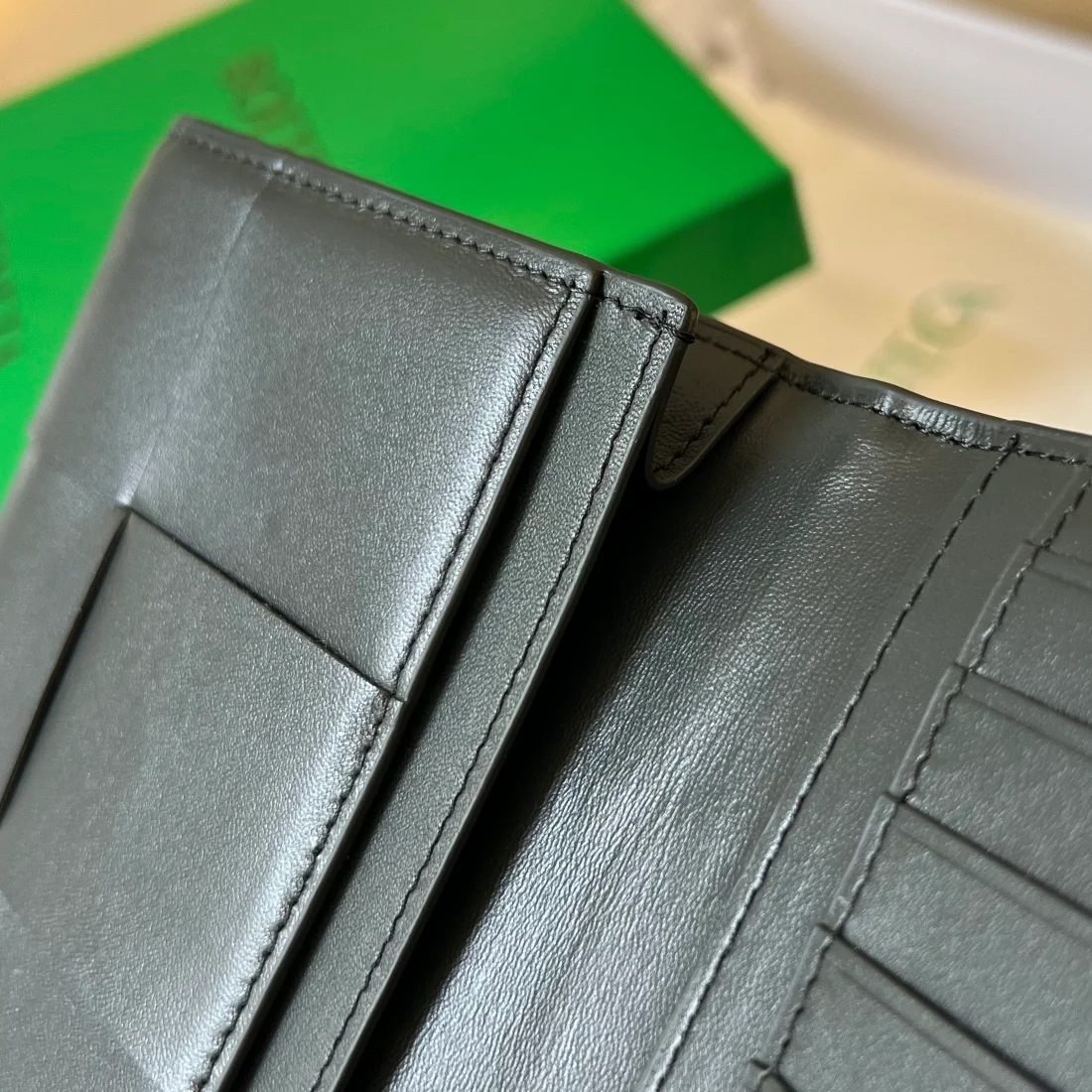 패러킷 장지갑 블랙 상세