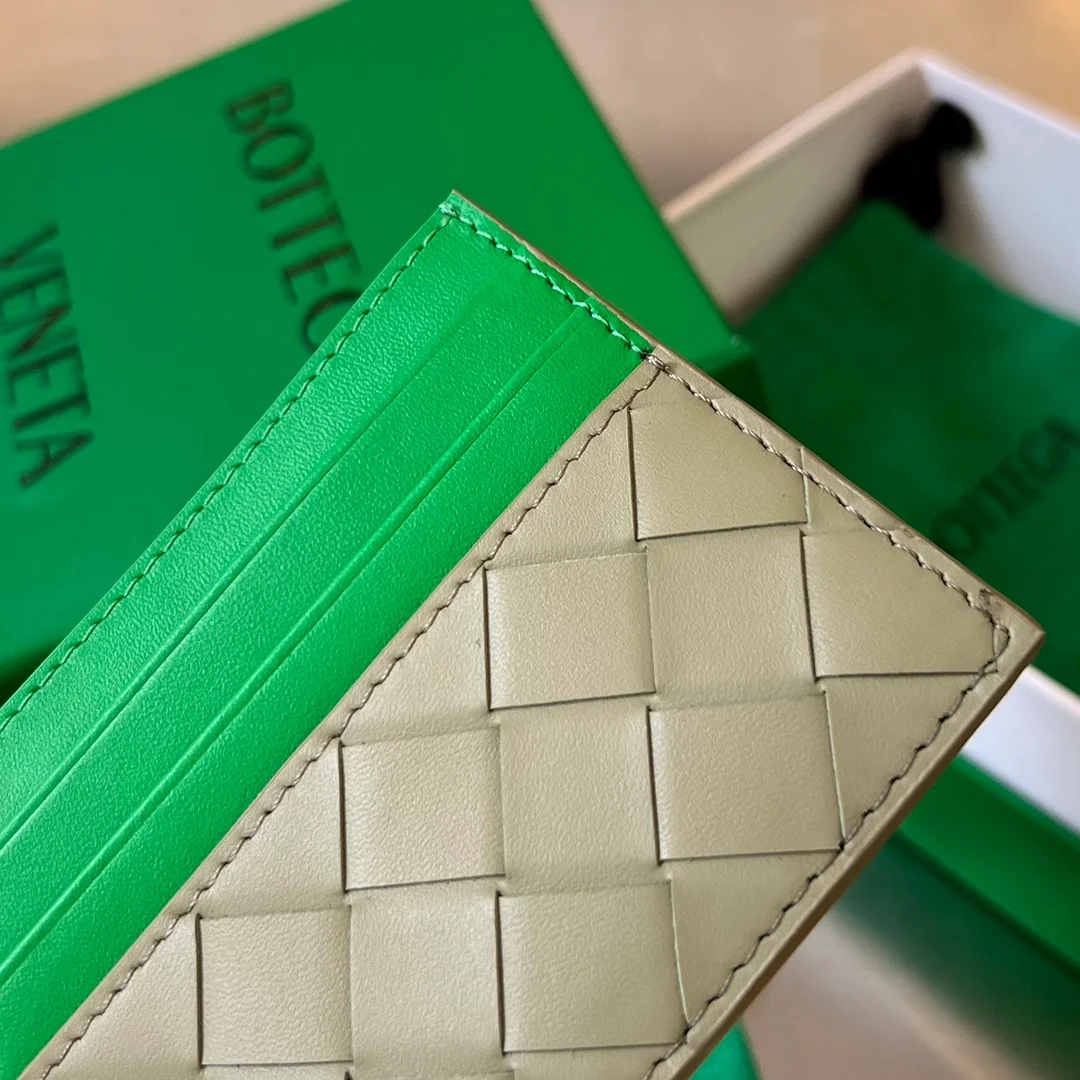 트래버틴 패러킷 카드케이스 상세