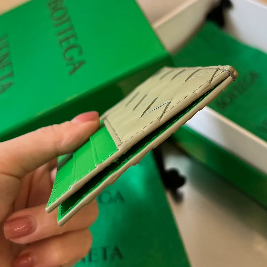 트래버틴 패러킷 카드케이스 상세