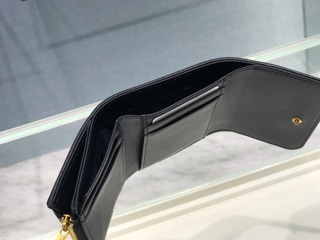 30 Montaigne CD 오블리크 반지갑 상세