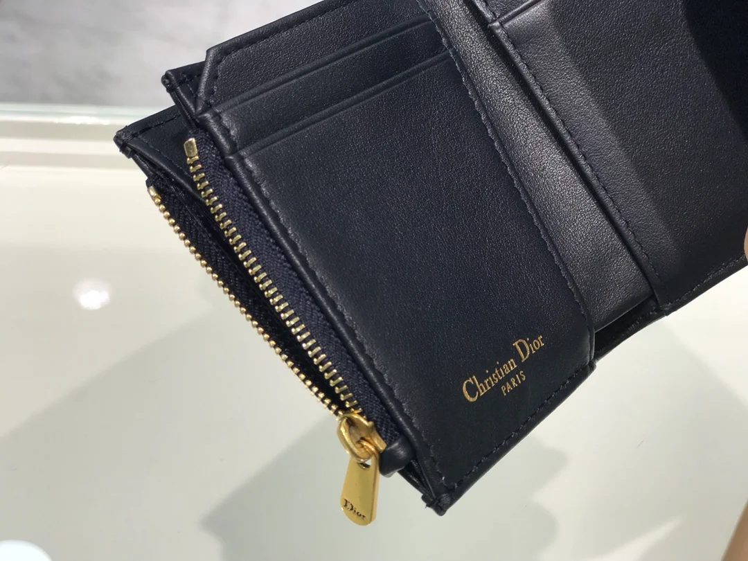 30 Montaigne CD 오블리크 반지갑 상세