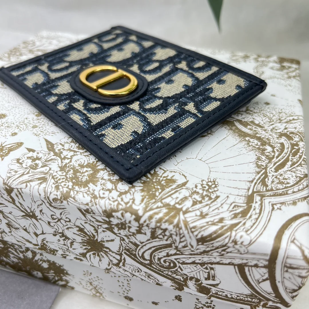 30 Montaigne 오블리크 카드홀더 상세