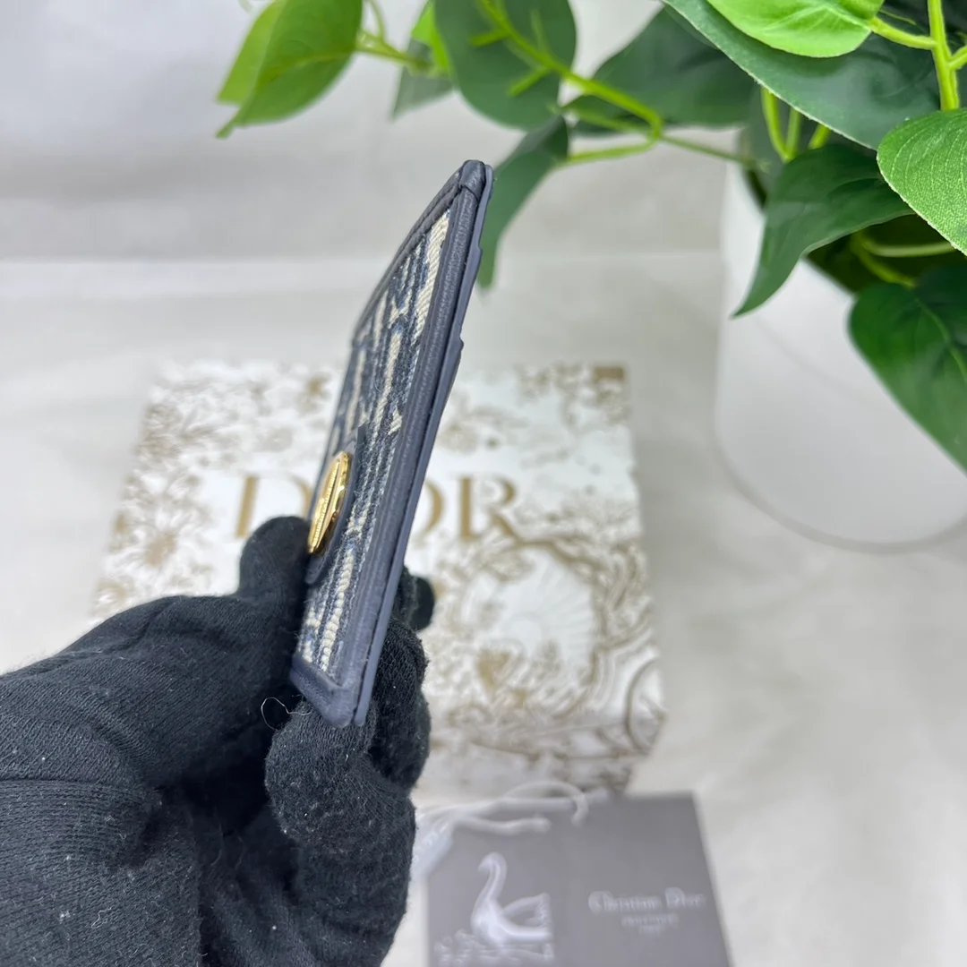 30 Montaigne 오블리크 카드홀더 상세