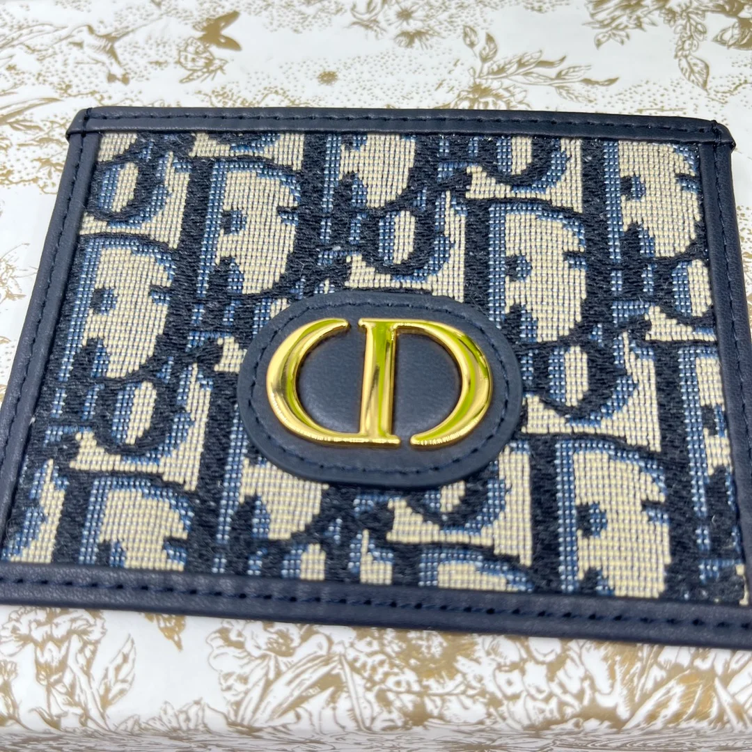 30 Montaigne 오블리크 카드홀더 상세