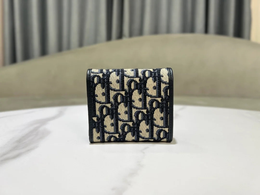 30 몽테인 오블리크 자카드 로터스 지갑 상세