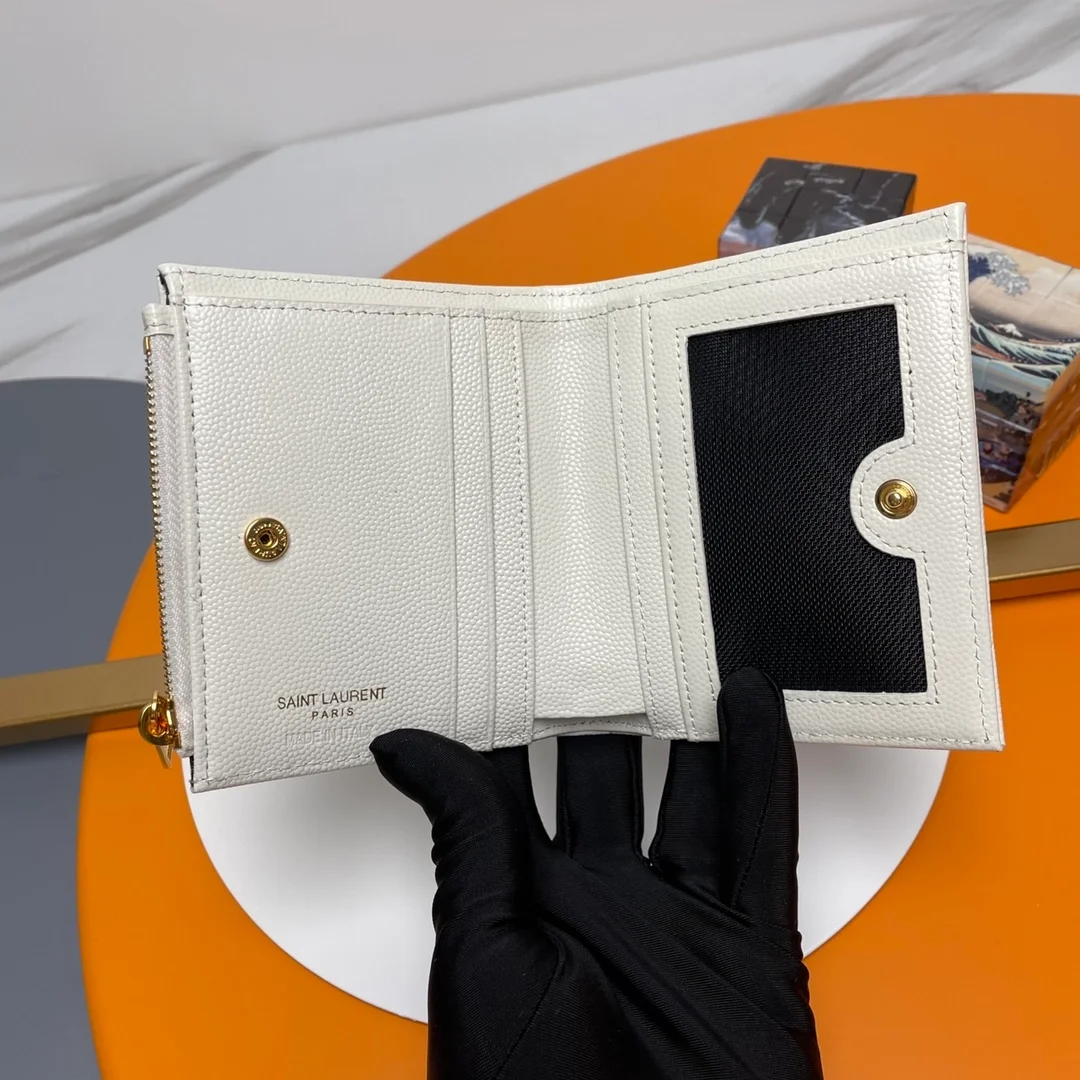 모노그램 2단 지갑 화이트 골드 상세