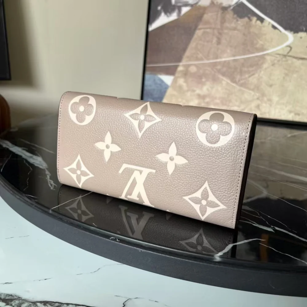 사라 월렛 상세