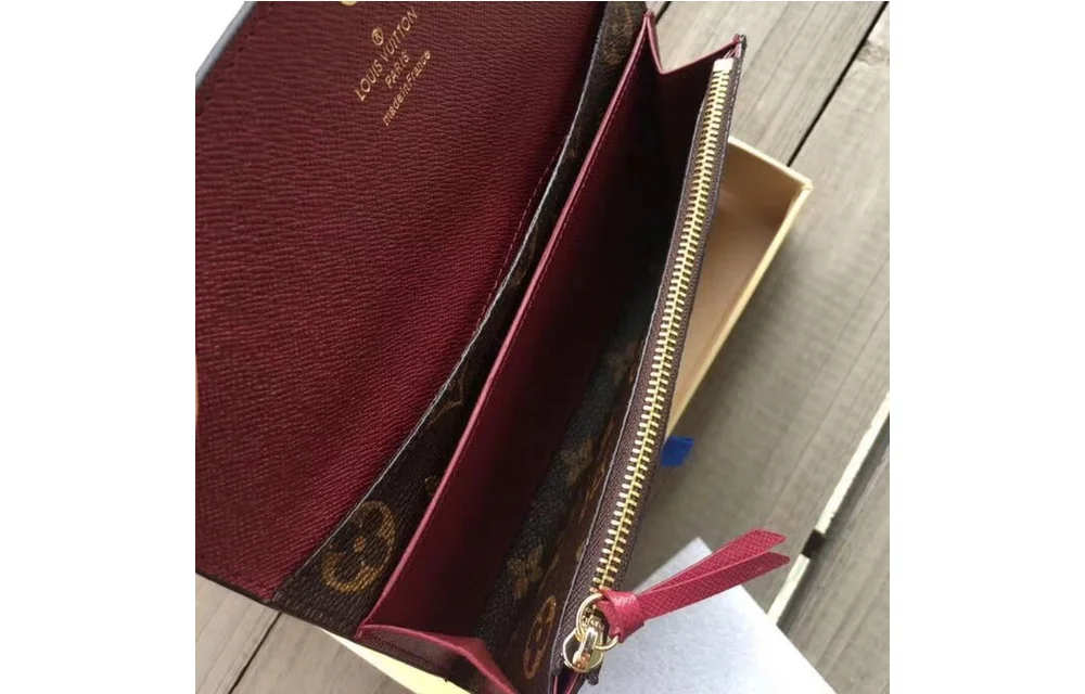 사라 월릿 상세