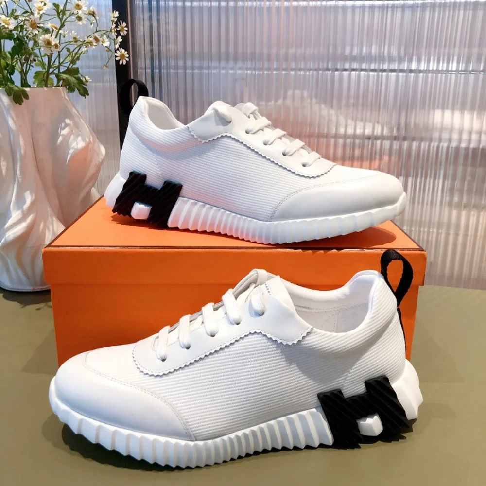 바운싱 스니커즈 상세