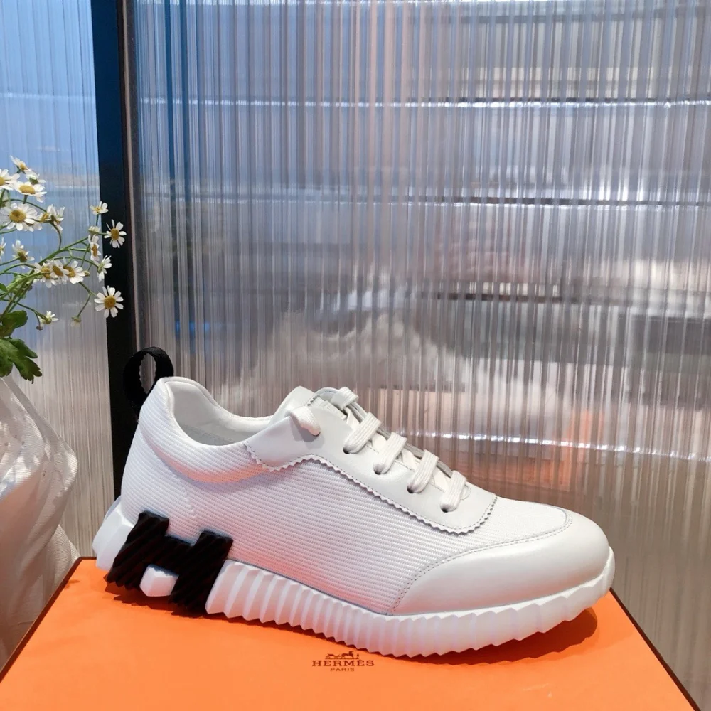 바운싱 스니커즈 상세