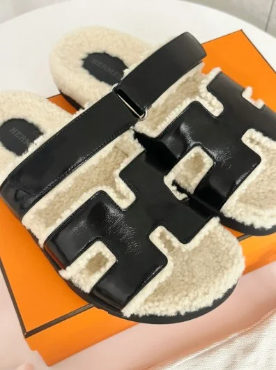 시어링 시프레 샌들 블랙 상세