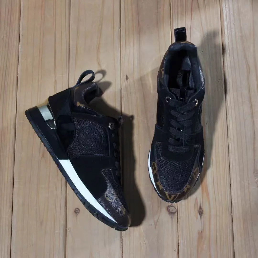 런 어웨이 스니커즈 상세