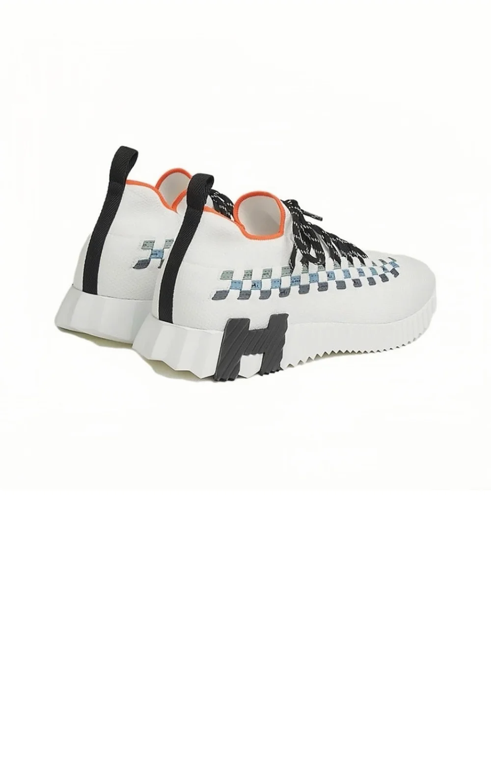 바운싱 스니커즈 상세