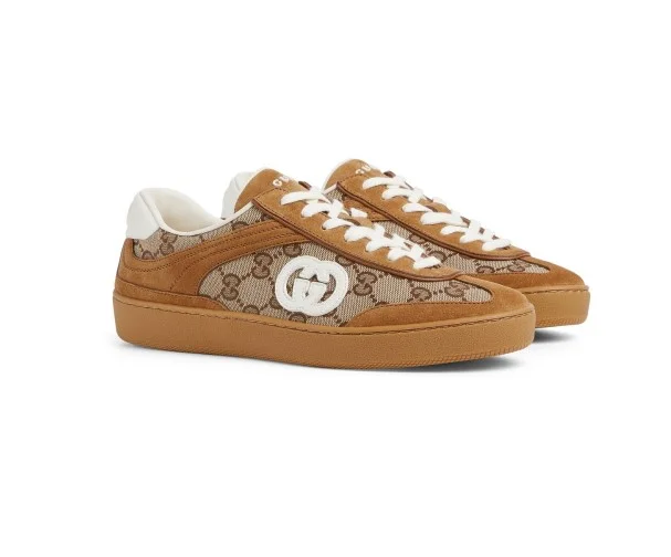 인터로킹 G 디테일의 스니커즈