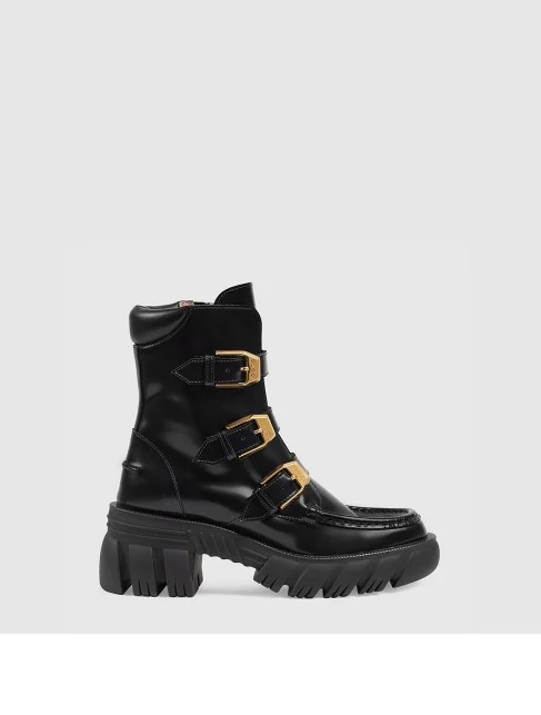 버클이 달린 앵클 부츠