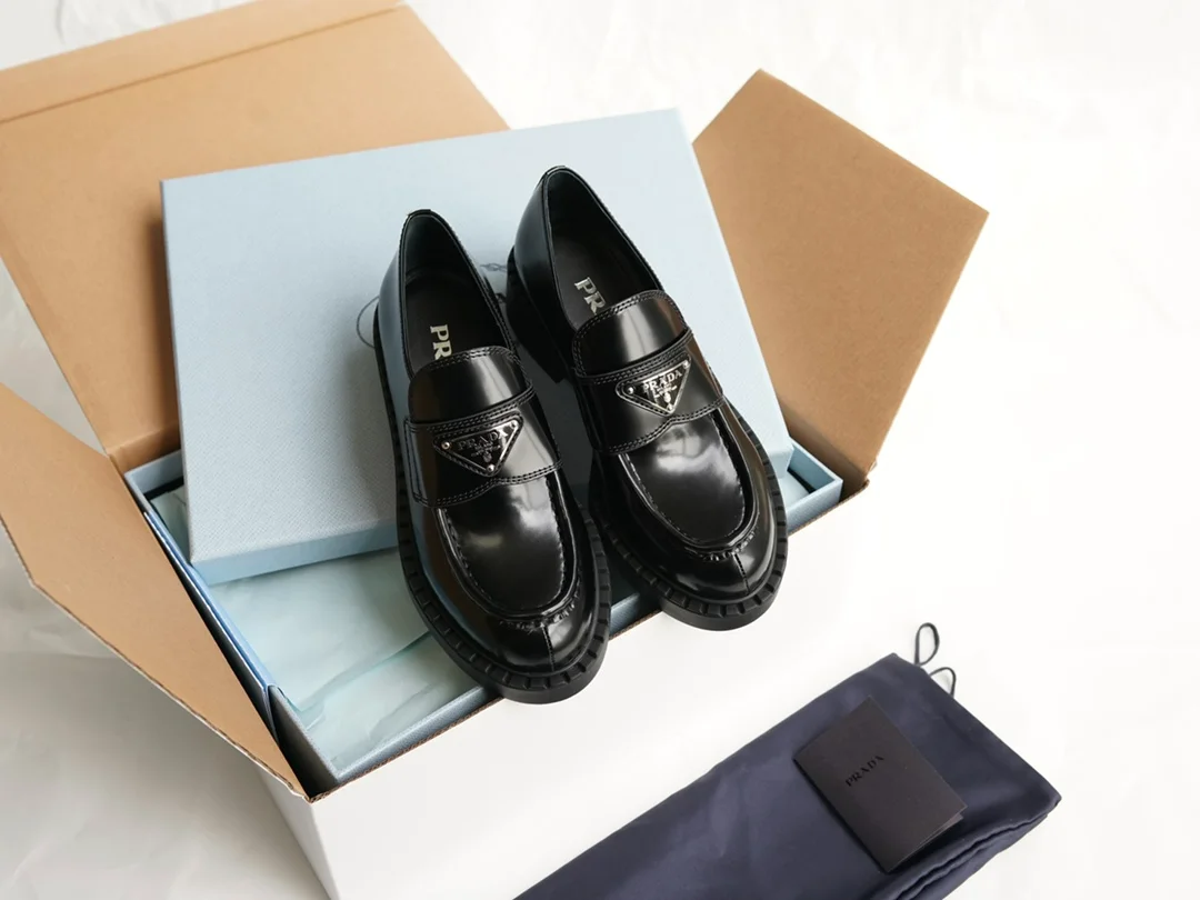 초콜릿 브러쉬드 로퍼 상세