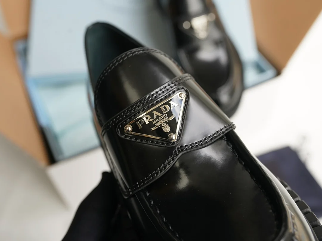 초콜릿 브러쉬드 로퍼 상세