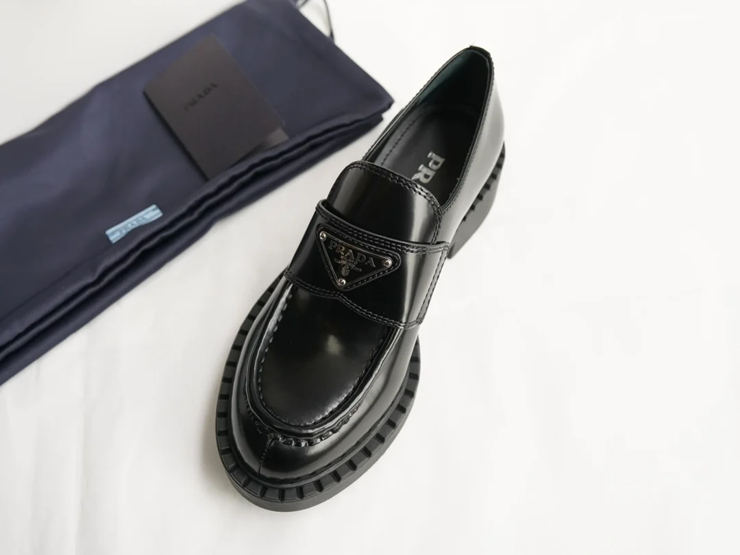 초콜릿 브러쉬드 로퍼 상세